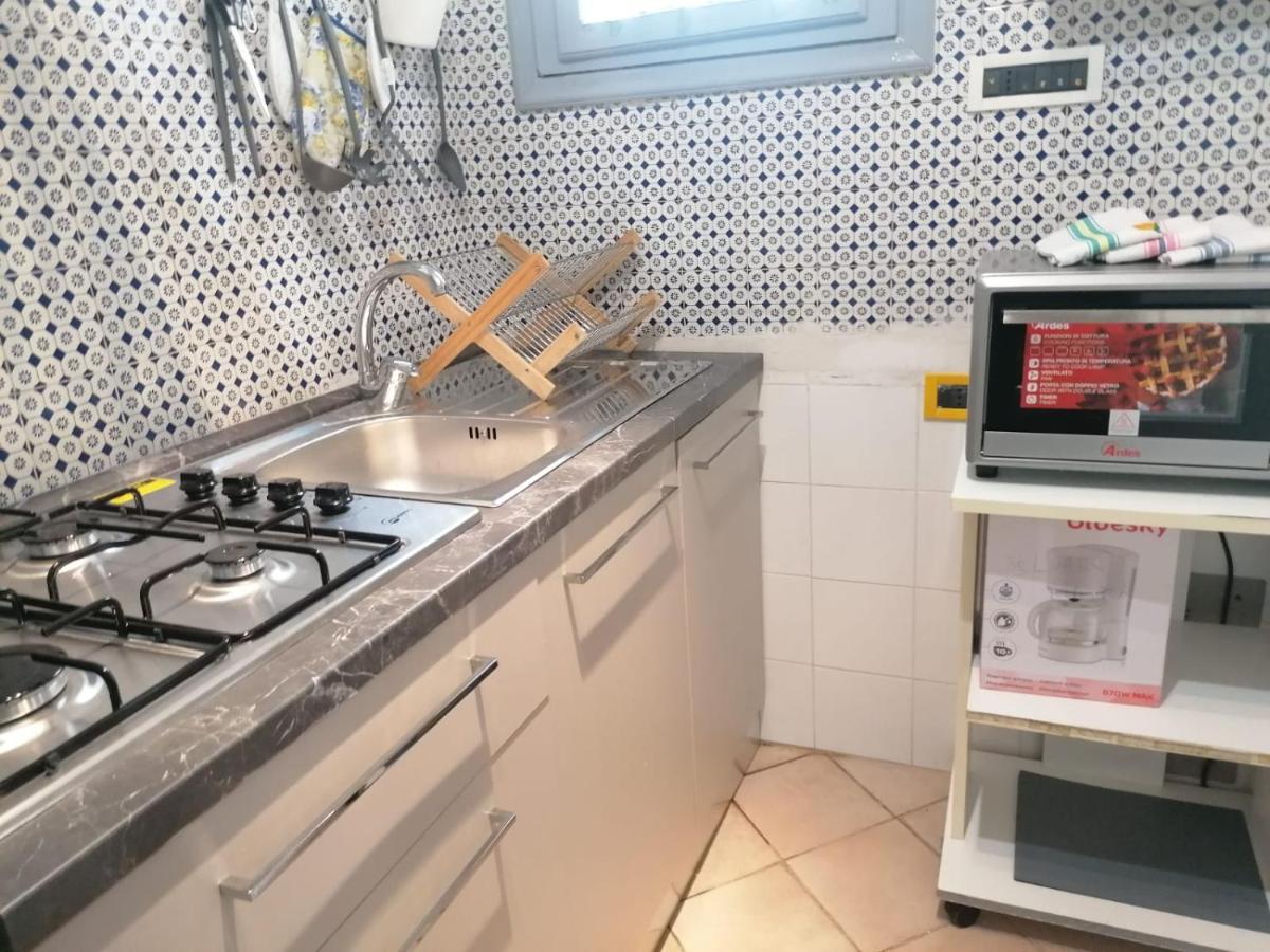 La Casina Giramondo Di Ele Viareggio Bagian luar foto