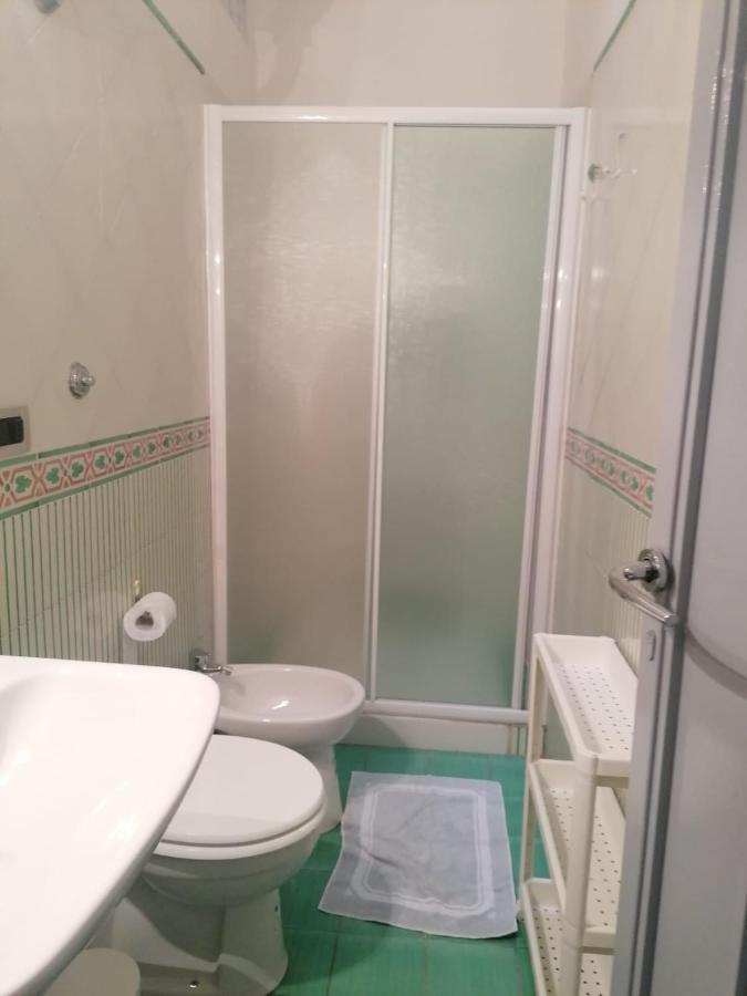 La Casina Giramondo Di Ele Viareggio Bagian luar foto